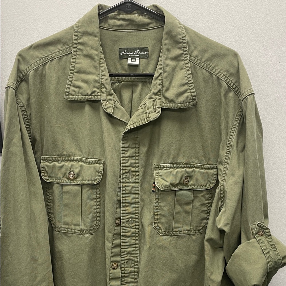 Men’s Eddie Bauer shirt, size XXL